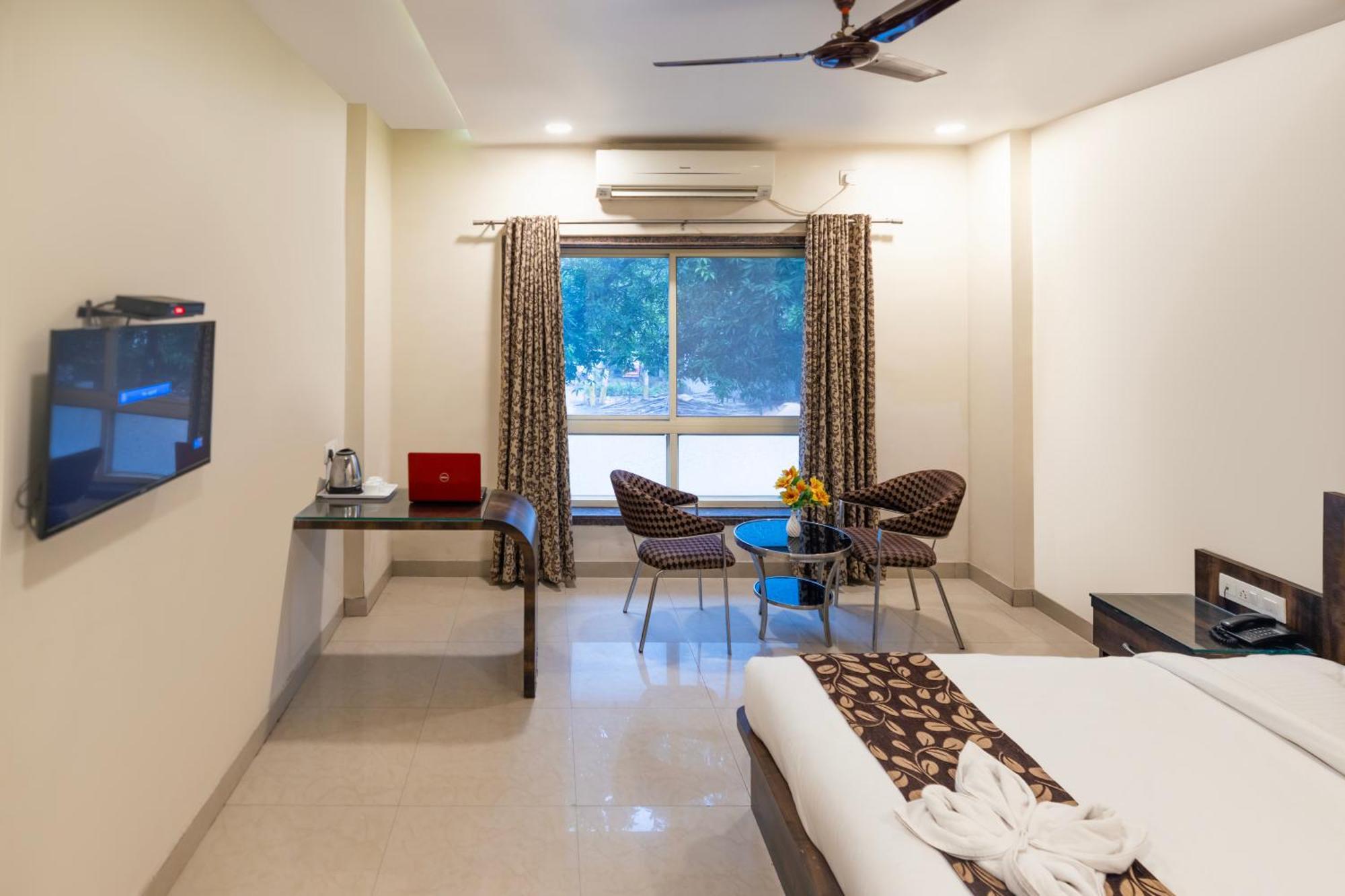 Sheetal International Hotel Raipur  Exterior photo